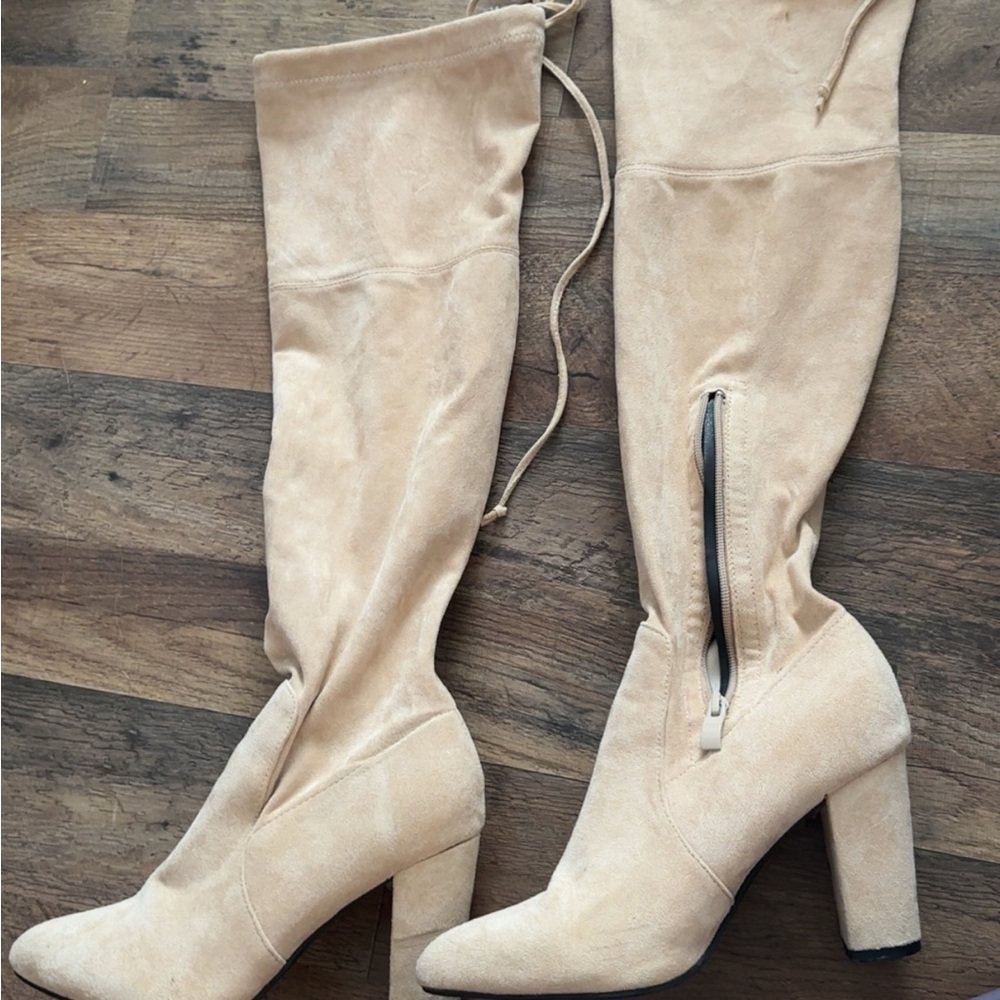 Elegant Tan Knee-High Women's Boots